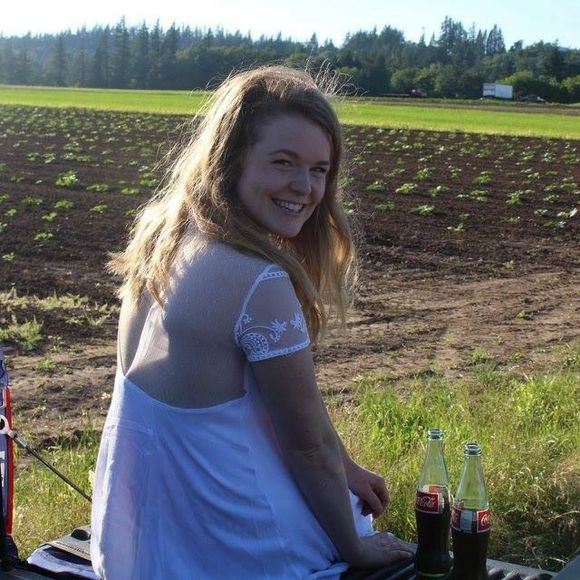 Meet your Posher, Hannah - Picture 1 of 1